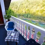 山林小屋 Vip Foca, Foca, 福查