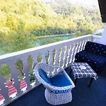 Vip Foca, Foca, 山林小屋 *