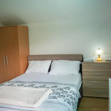 Vip Foca, Foca, Gerendaház *