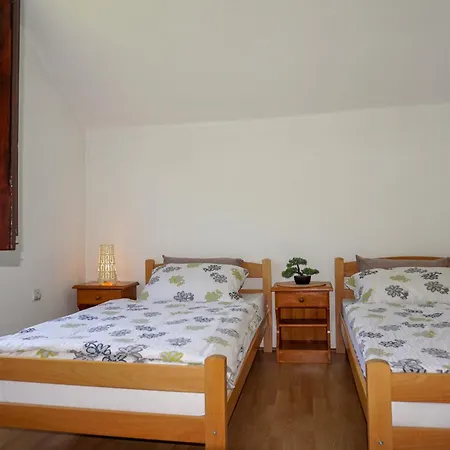 Lodge Vip Foca, Foca,