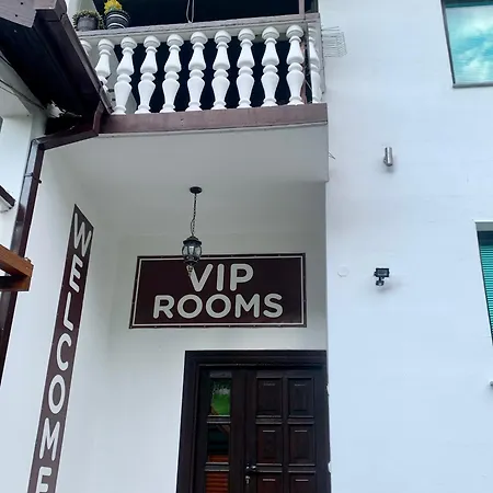 Vip Foca, Foca, Jaktstuga *