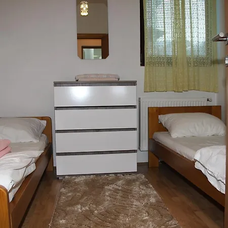 Vip Foca, Foca, Gerendaház *