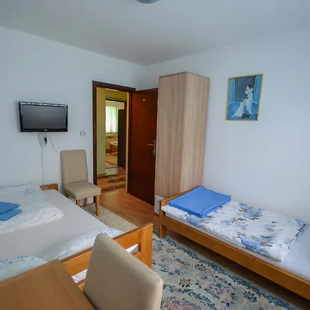 Vip Foca, Foca, Gerendaház