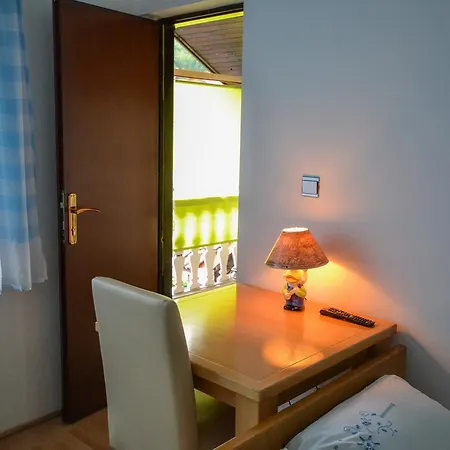 Vip Foca, Foca, Gerendaház