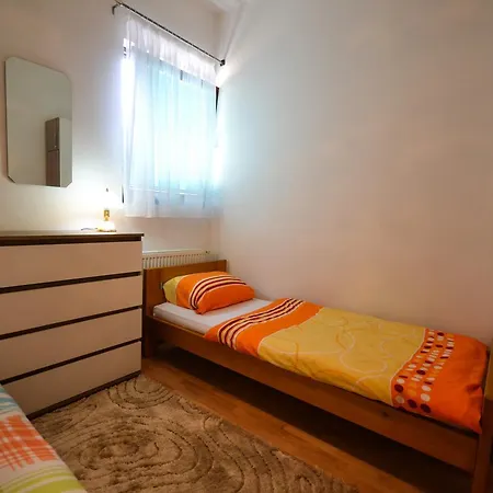 Vip Foca, Foca, Gerendaház Foča