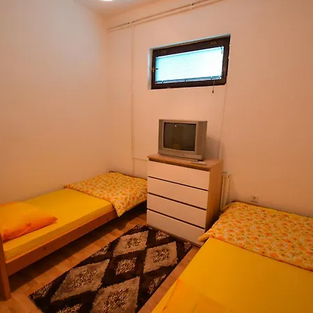 Vip Foca, Foca, Orman Evi *