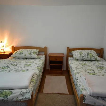 Vip Foca, Foca, Gerendaház