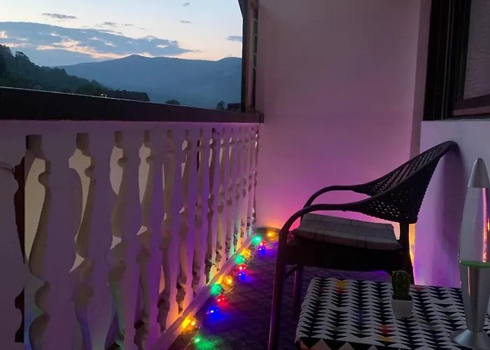 Vip Foca, Foca, Lodge