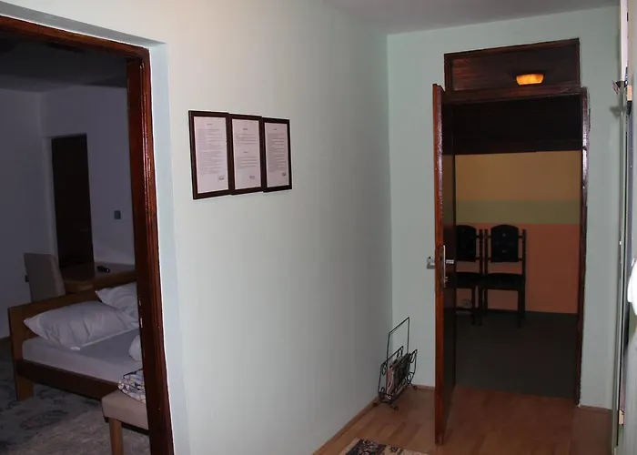 Vip Foca, Foca, Lodge