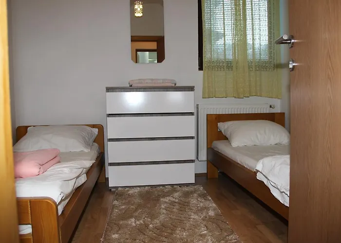 Vip Foca, Foca, Lodge *