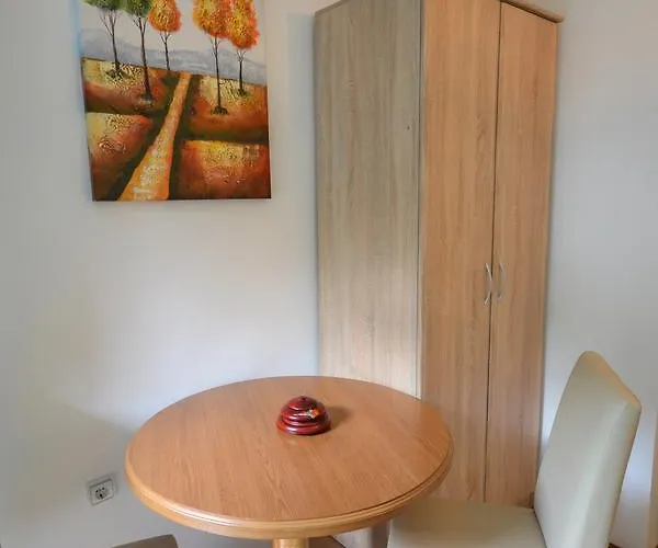 Lodge Vip Foca, Foca,