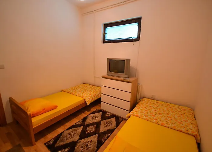 Vip Foca, Foca, Lodge *