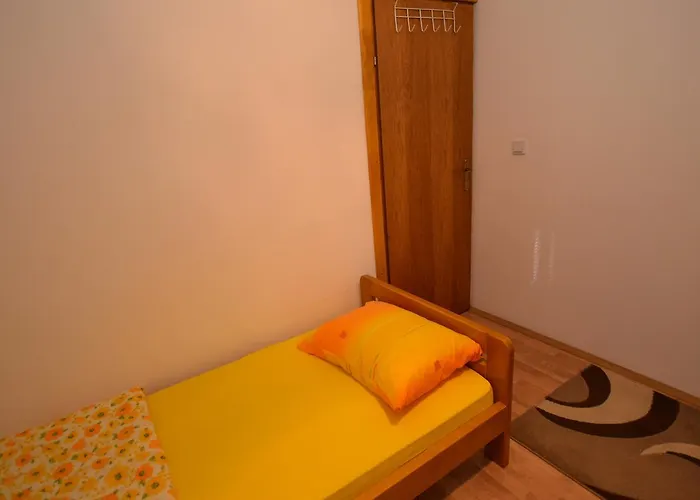 Vip Foca, Foca, Lodge *