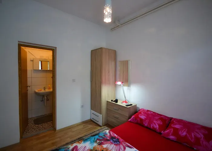 Vip Foca, Foca, Lodge *